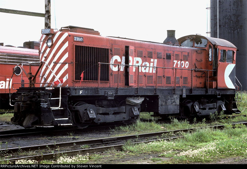 CP Rail MLW S3 #7100 sidelined due to handrail damage